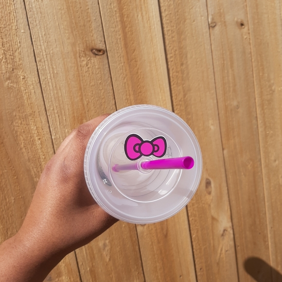 HELLO KITTY STARBUCKS CUP - Picture 4 of 4